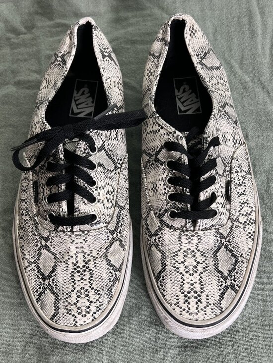 VANS Other - VANS Black & White Faux Snakeskin Pattern Sneakers SZ Men's 12